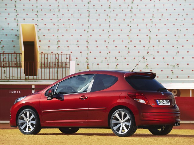 Peugeot 207 3 Doors photo 11