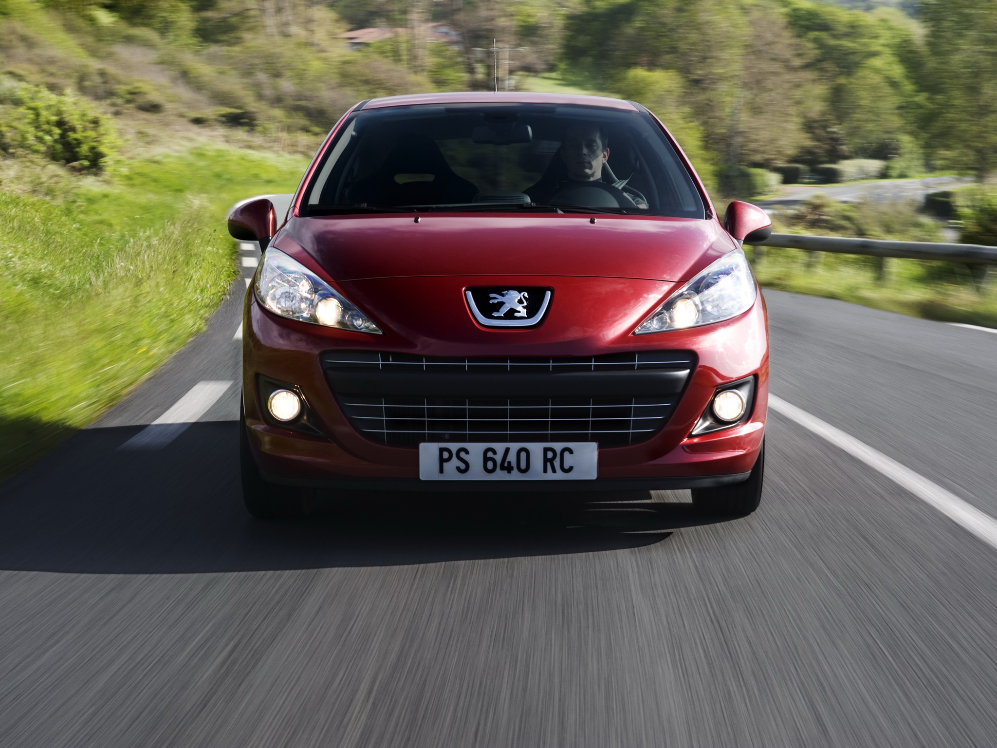 Peugeot 207 3 Doors photo 16