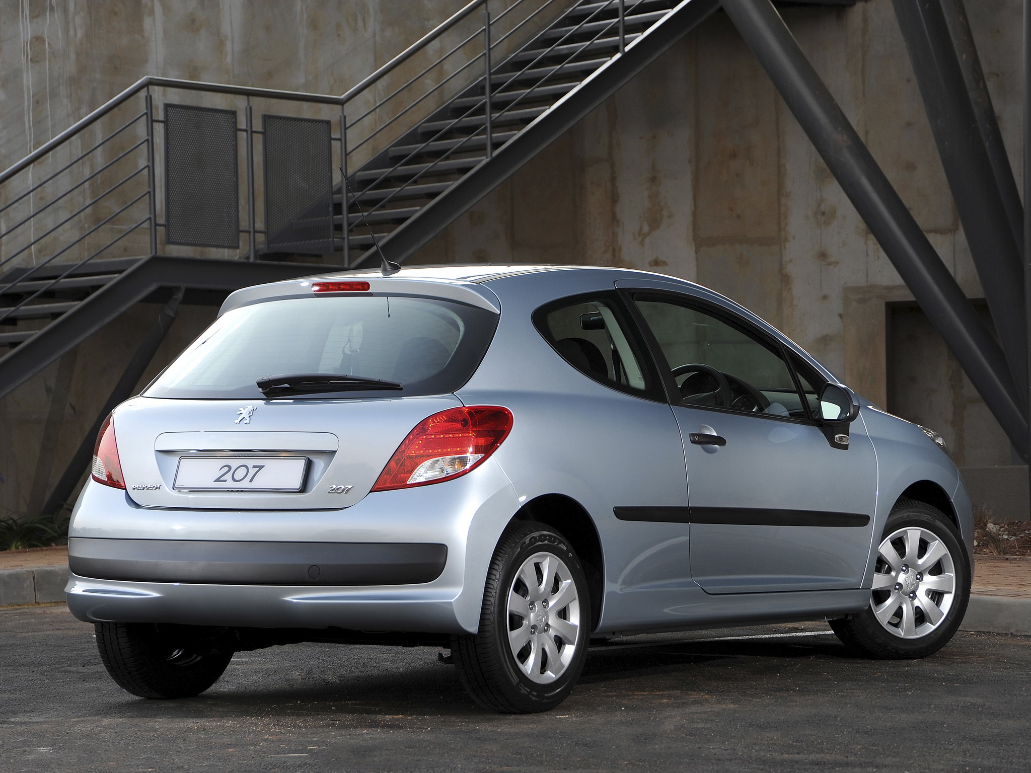 Peugeot 207 3 Doors photo 32