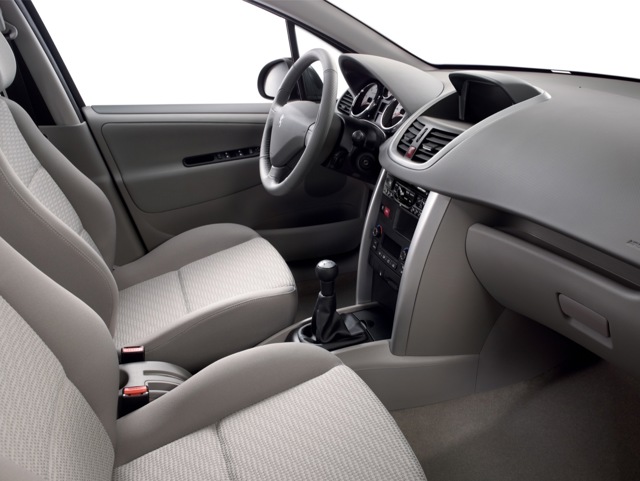 Peugeot 207 3 Doors photo 35