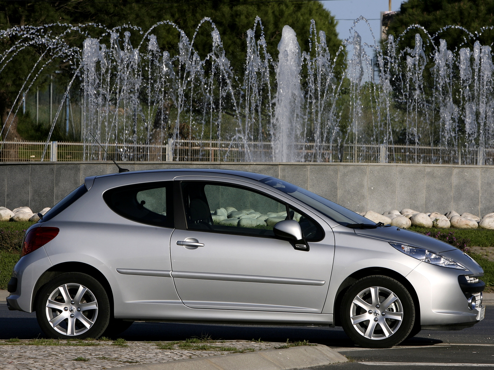 Peugeot 207 3 Doors photo 34