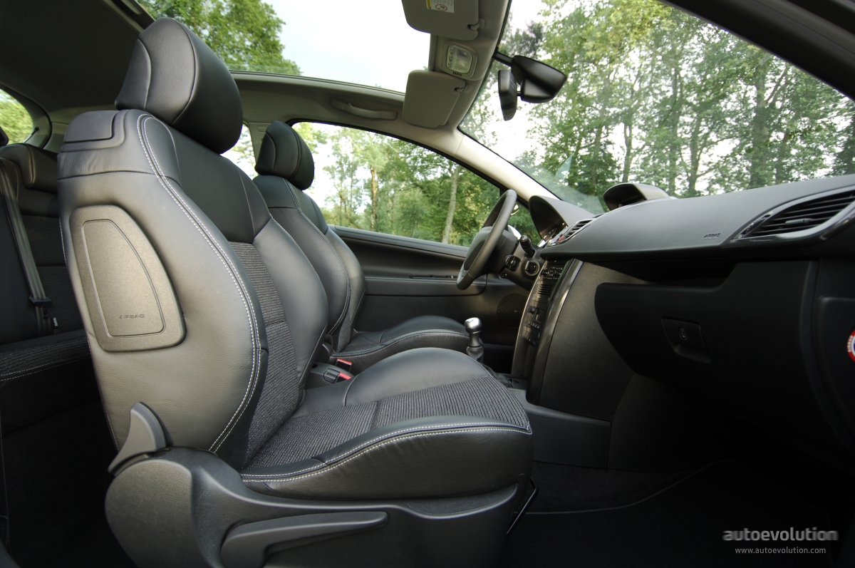 Peugeot 207 3 Doors photo 42