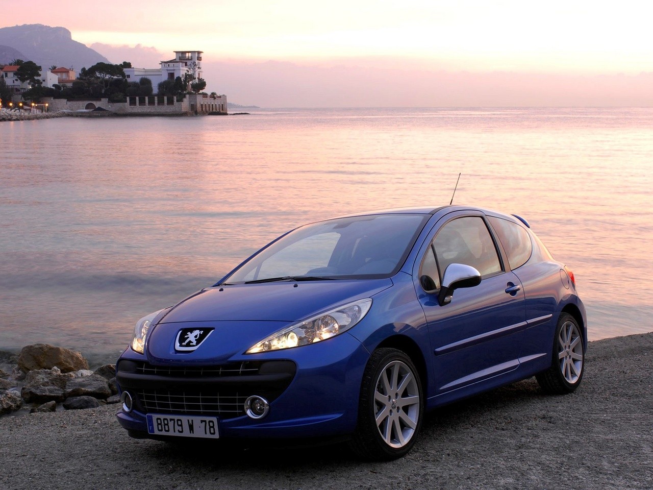 Peugeot 207 3 Doors photo 10