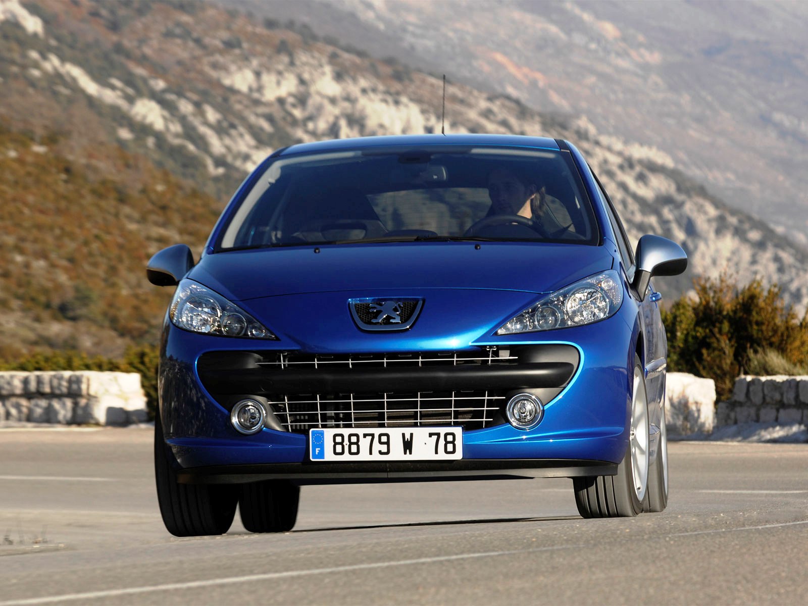Peugeot 207 3 Doors photo 17