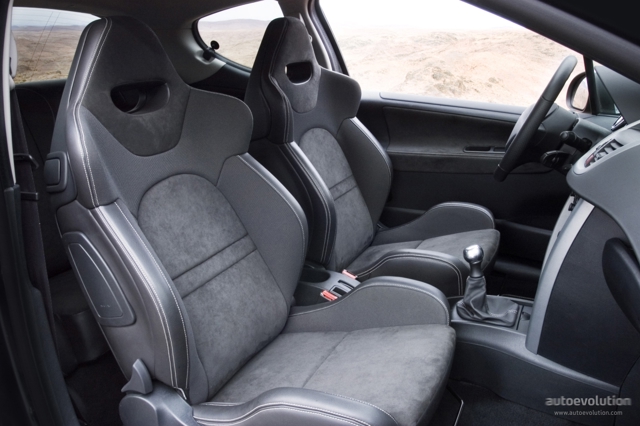 Peugeot 207 3 Doors photo 27