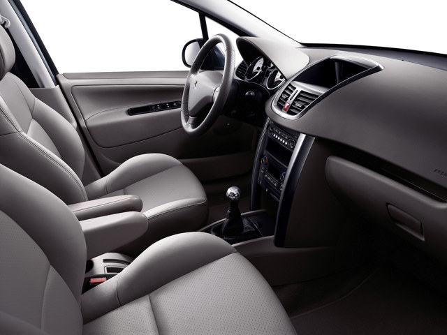 Peugeot 207 5 Doors photo 38