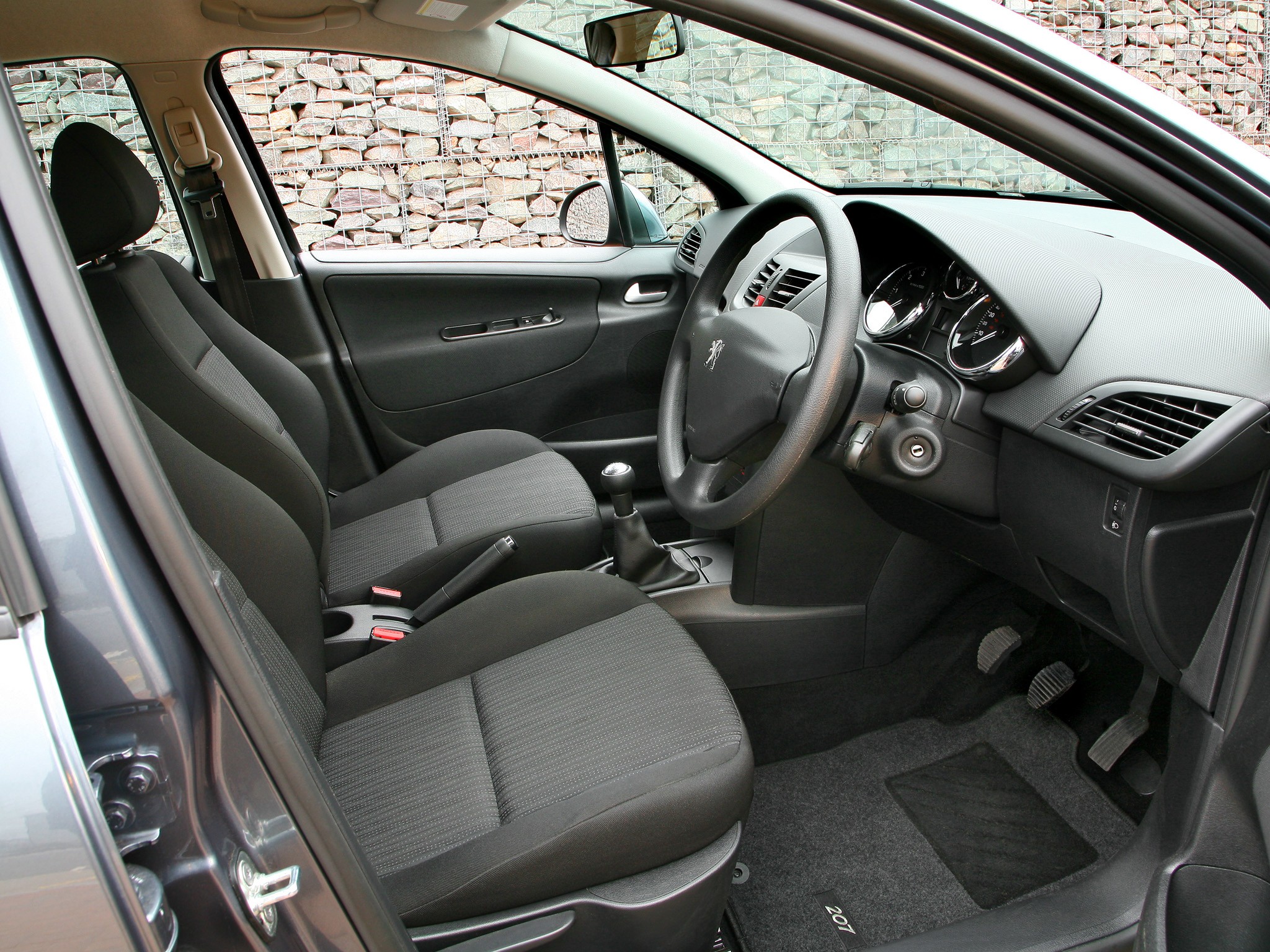 Peugeot 207 5 Doors photo 40