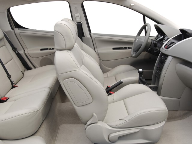 Peugeot 207 5 Doors photo 38