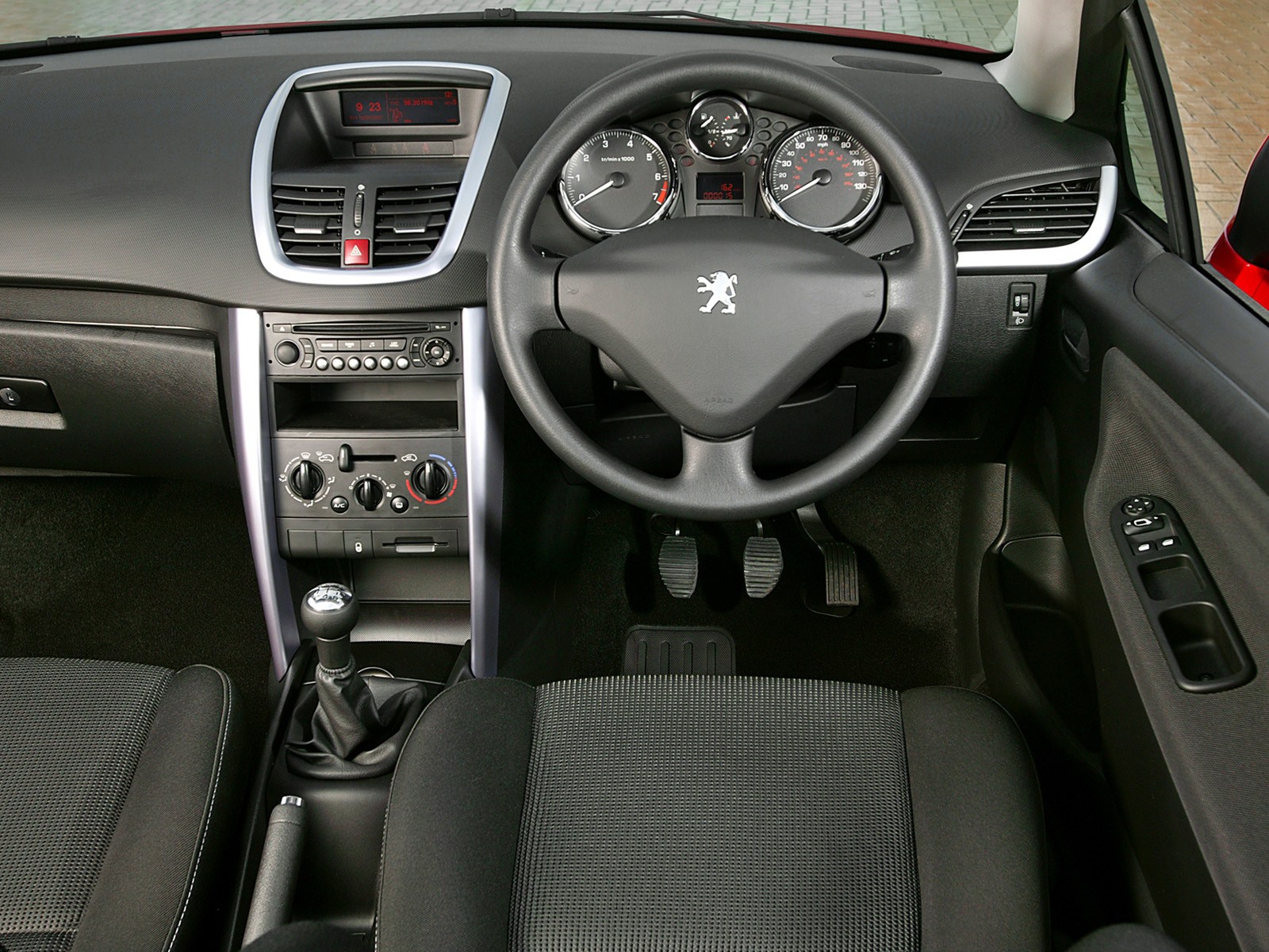 Peugeot 207 Cc photo 72