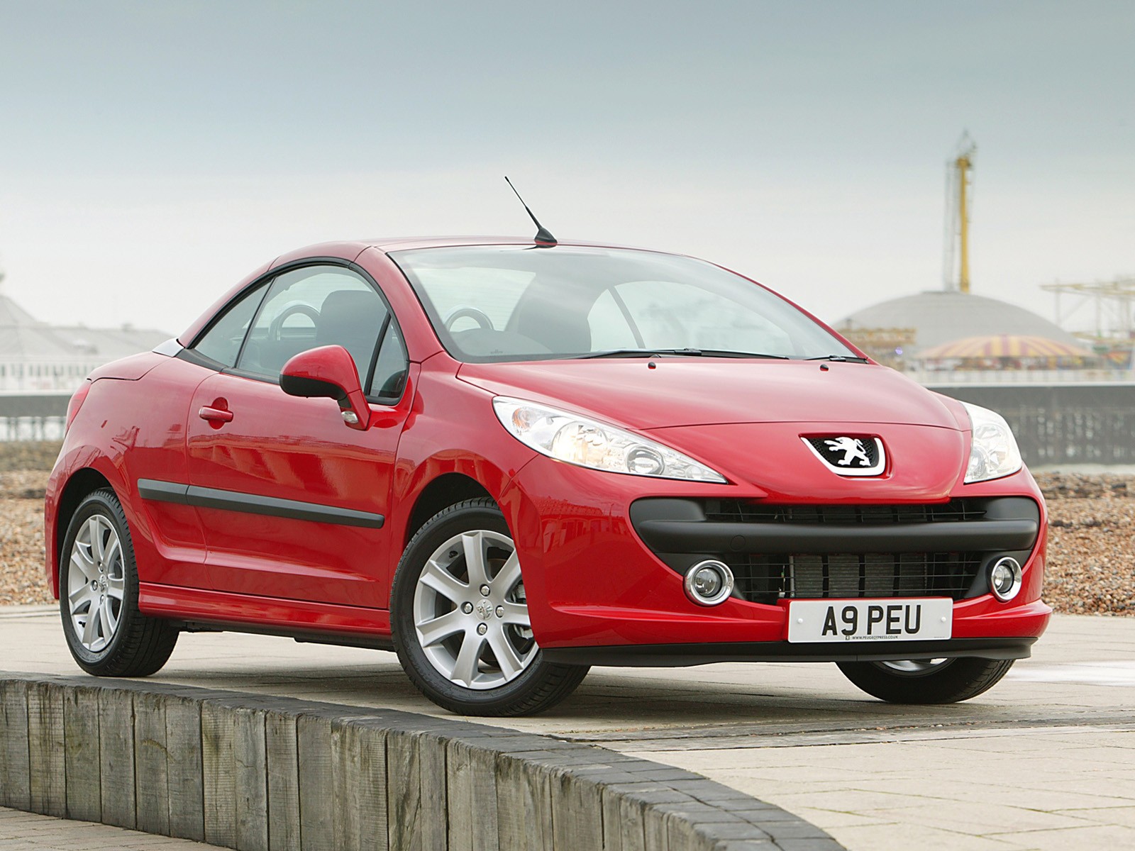 Peugeot 207 Cc photo 16