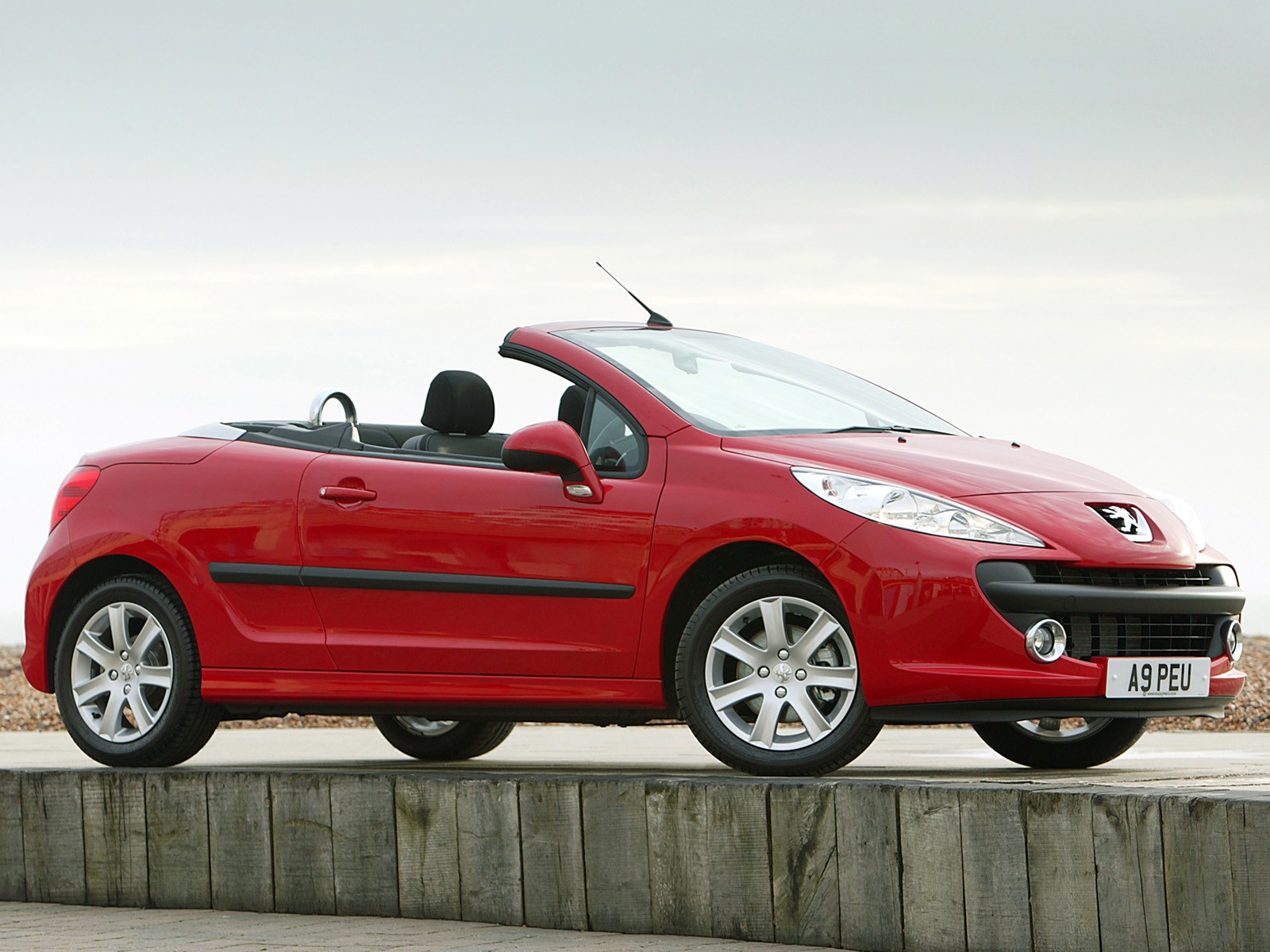 Peugeot 207 Cc photo 18
