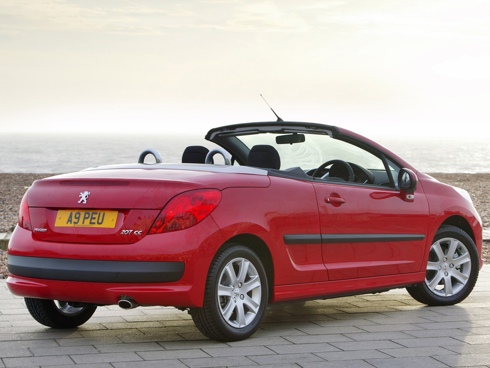 Peugeot 207 Cc photo 19