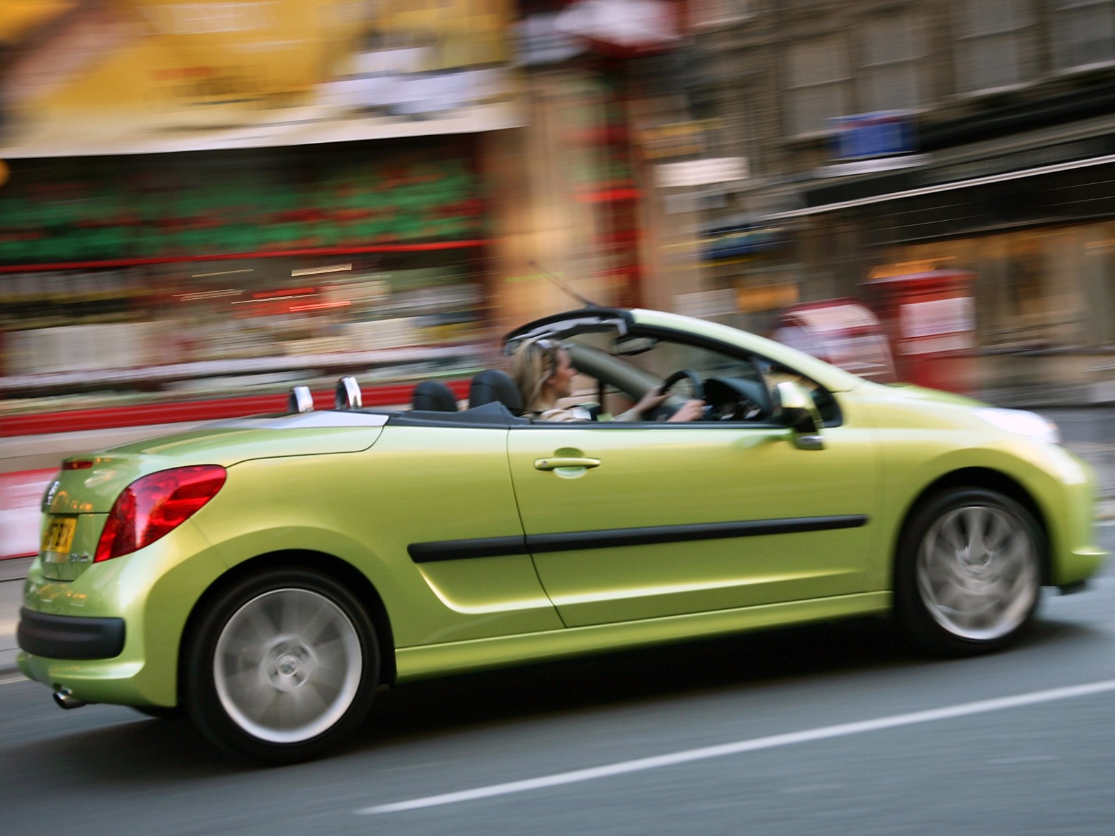 Peugeot 207 Cc photo 24