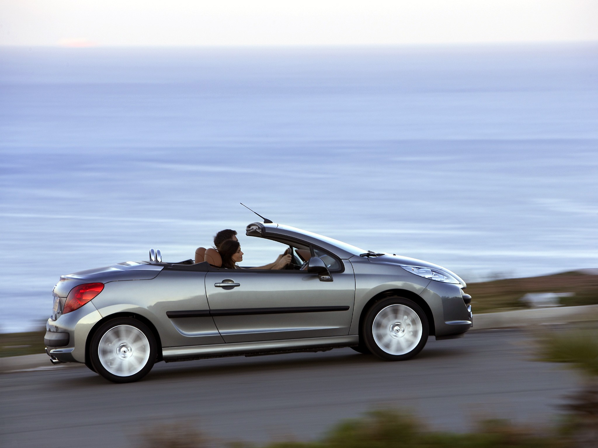 Peugeot 207 Cc photo 29