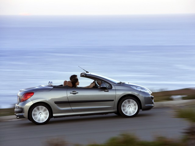 Peugeot 207 Cc photo 29