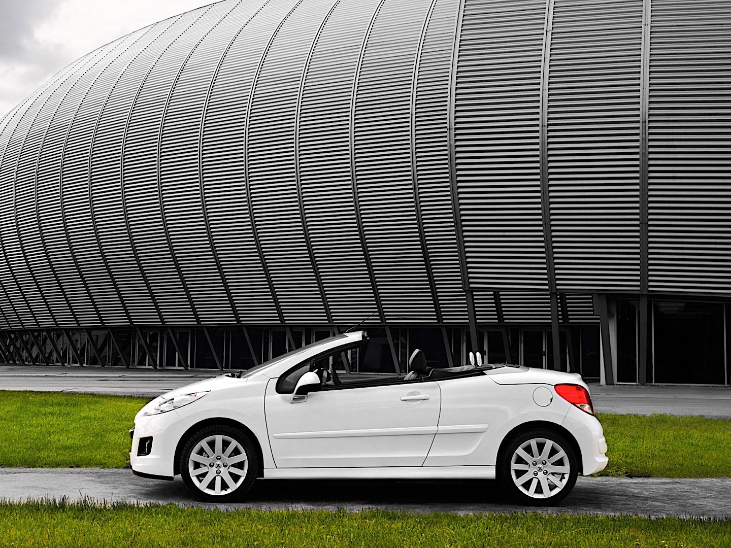 Peugeot 207 Cc photo 15