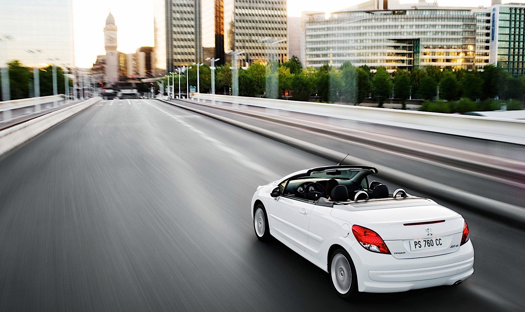 Peugeot 207 Cc photo 17