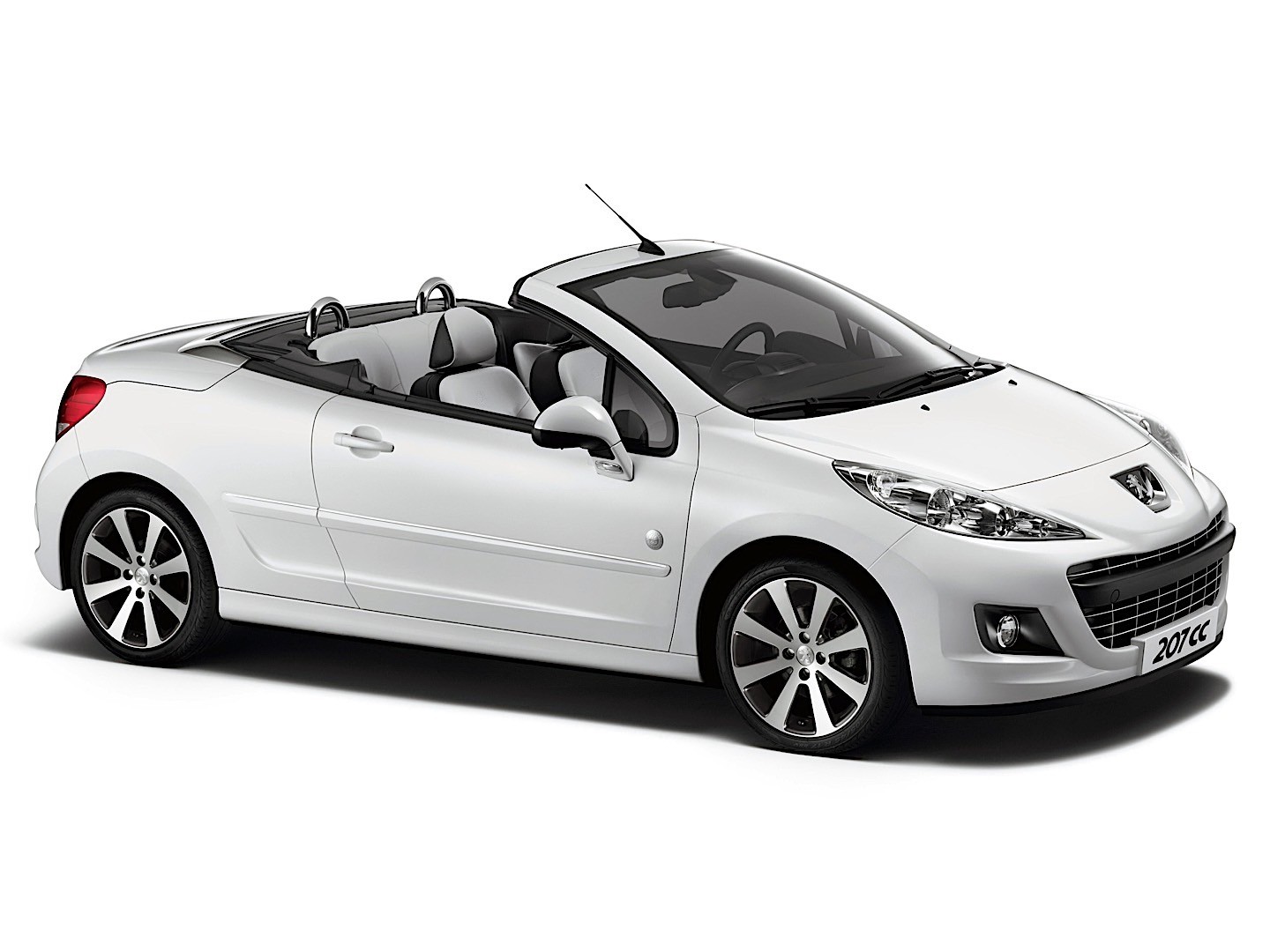 Peugeot 207 Cc photo 19