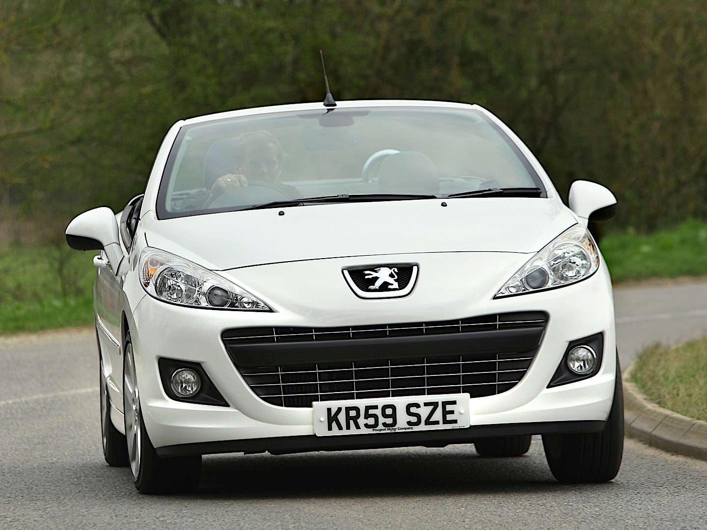 Peugeot 207 Cc photo 20