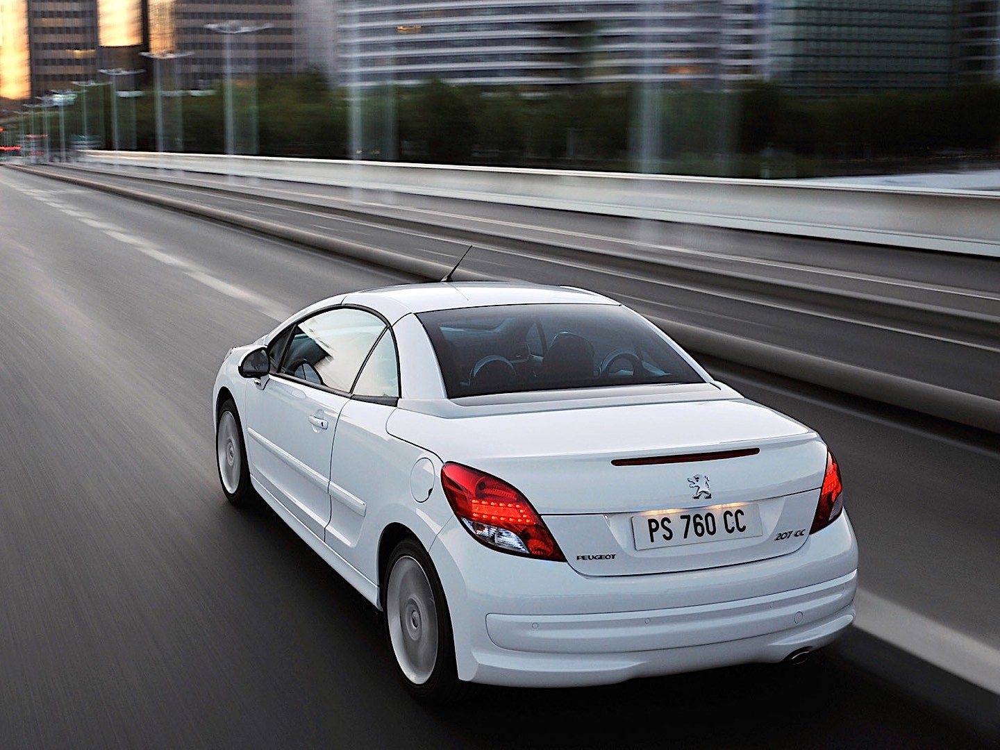 Peugeot 207 Cc photo 25