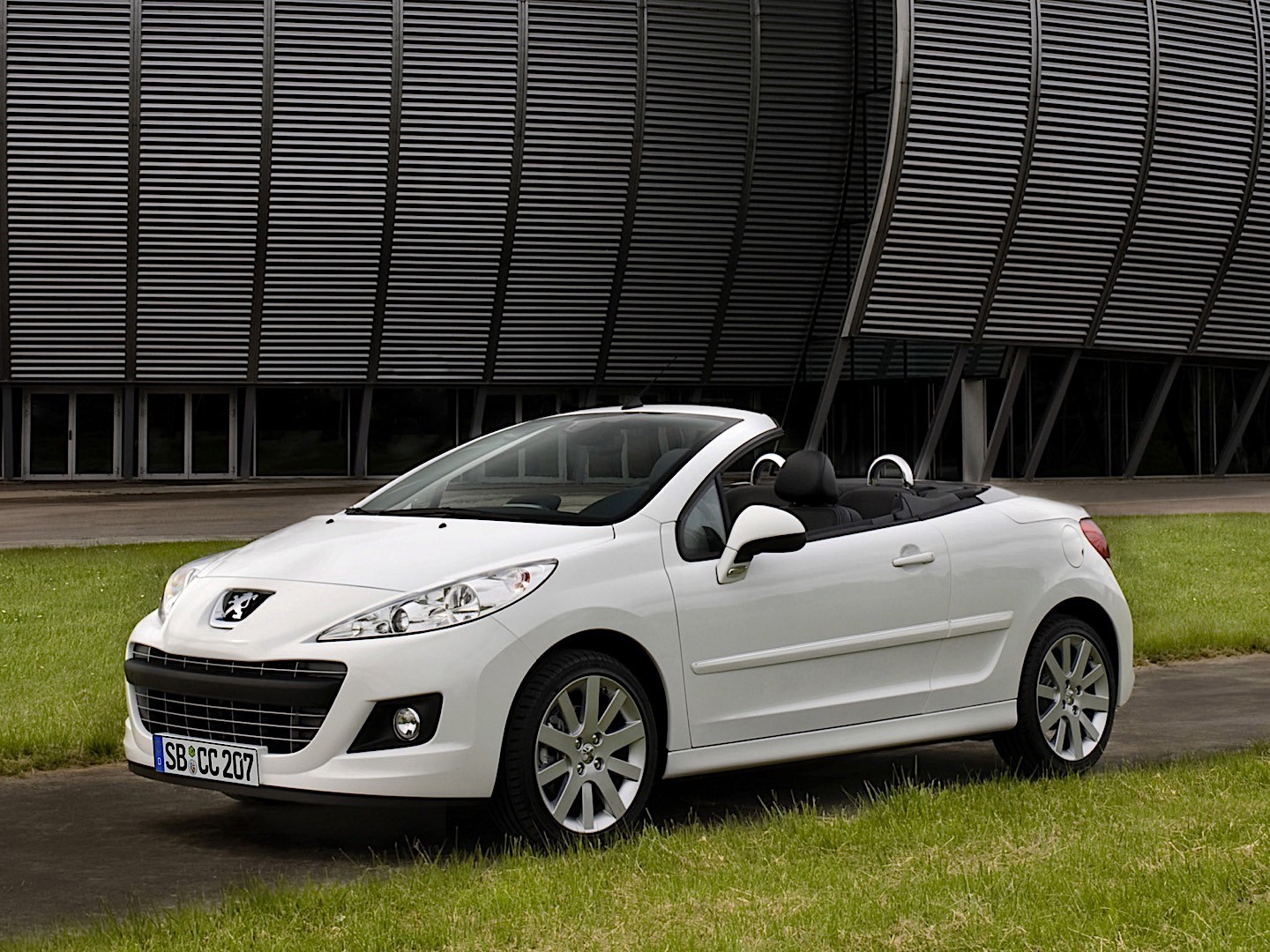 Peugeot 207 Cc photo 29