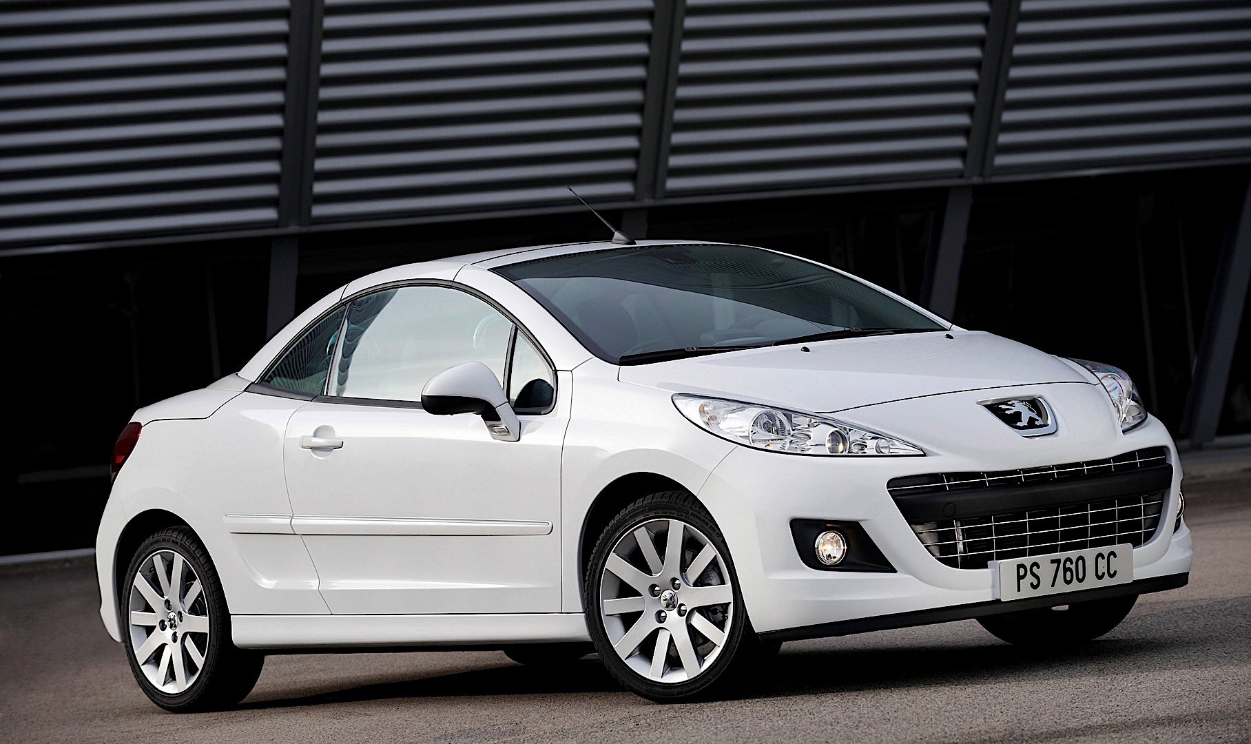Peugeot 207 Cc photo 32