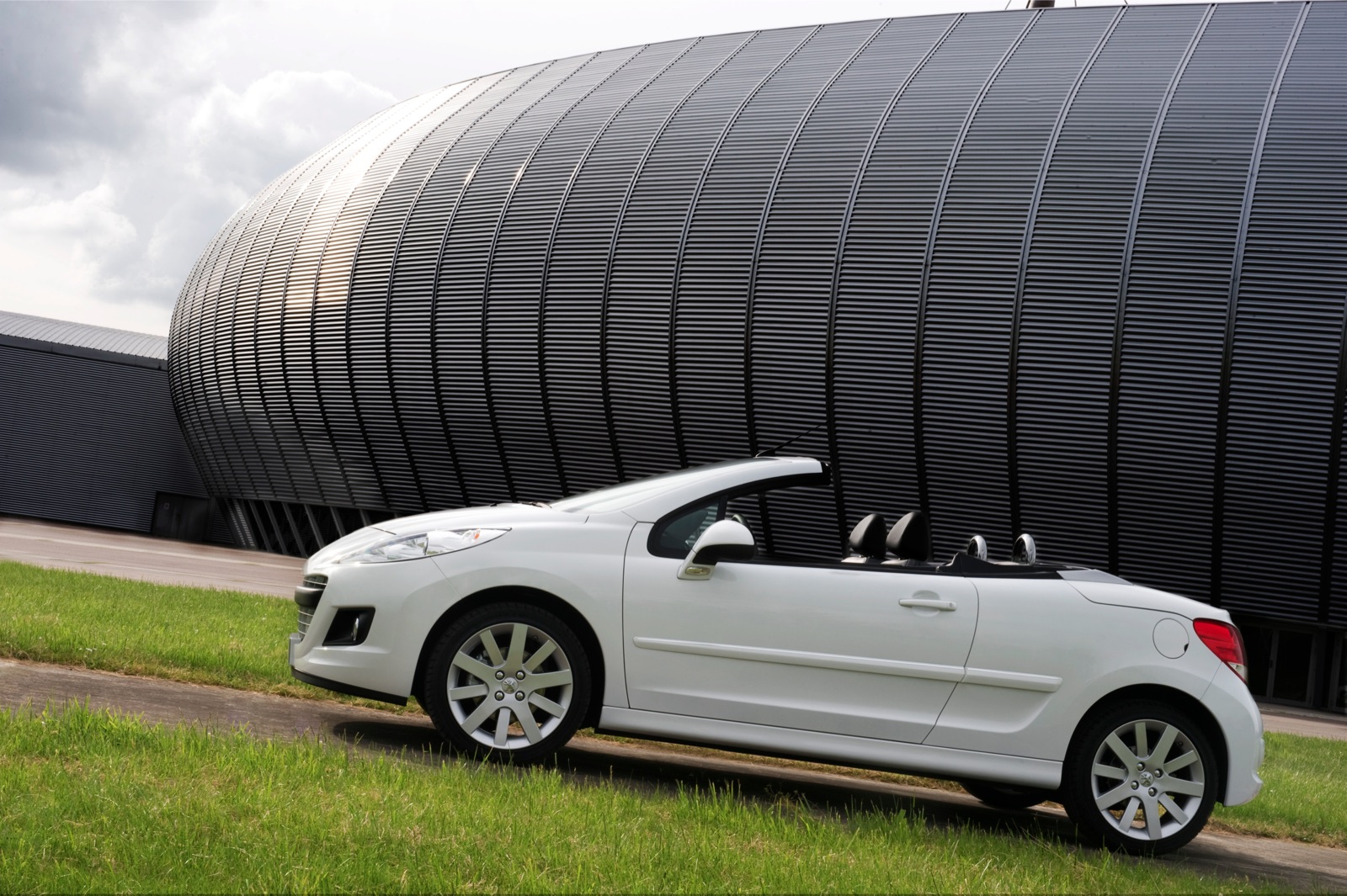 Peugeot 207 Cc photo 4