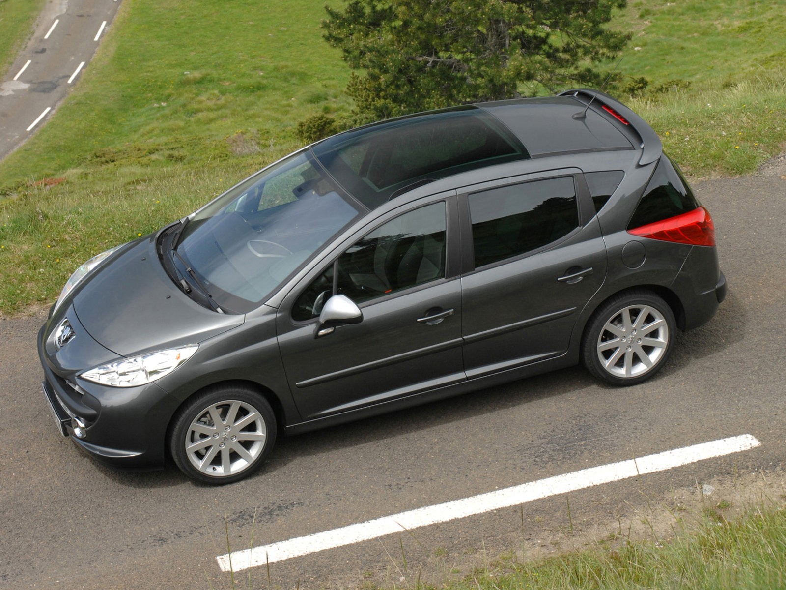 Peugeot 207 Sw photo 16