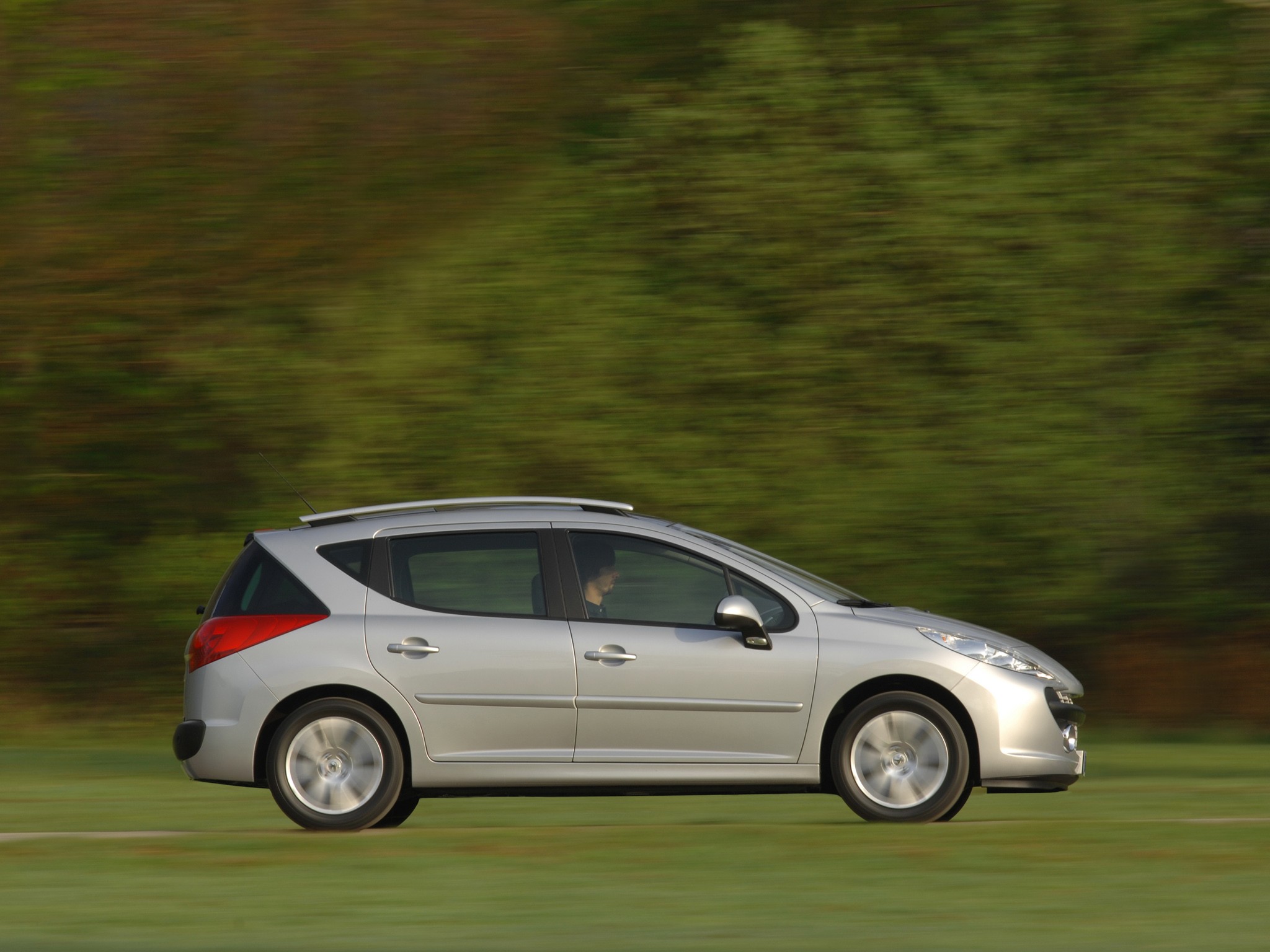 Peugeot 207 Sw photo 26