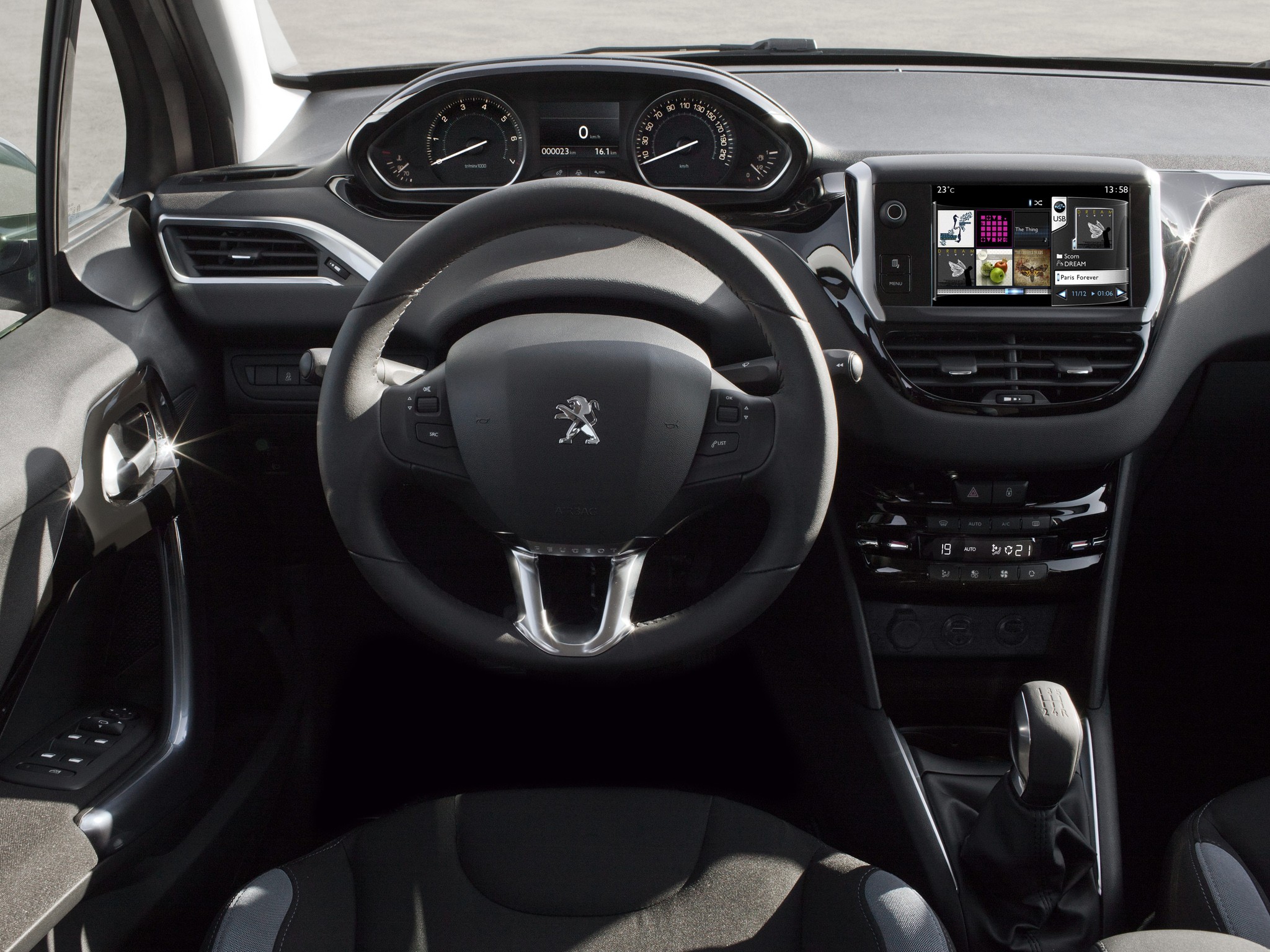 Peugeot 208 3 Doors photo 61