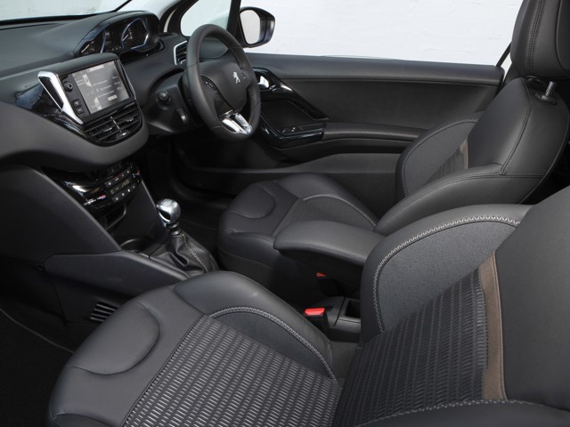 Peugeot 208 3 Doors photo 65