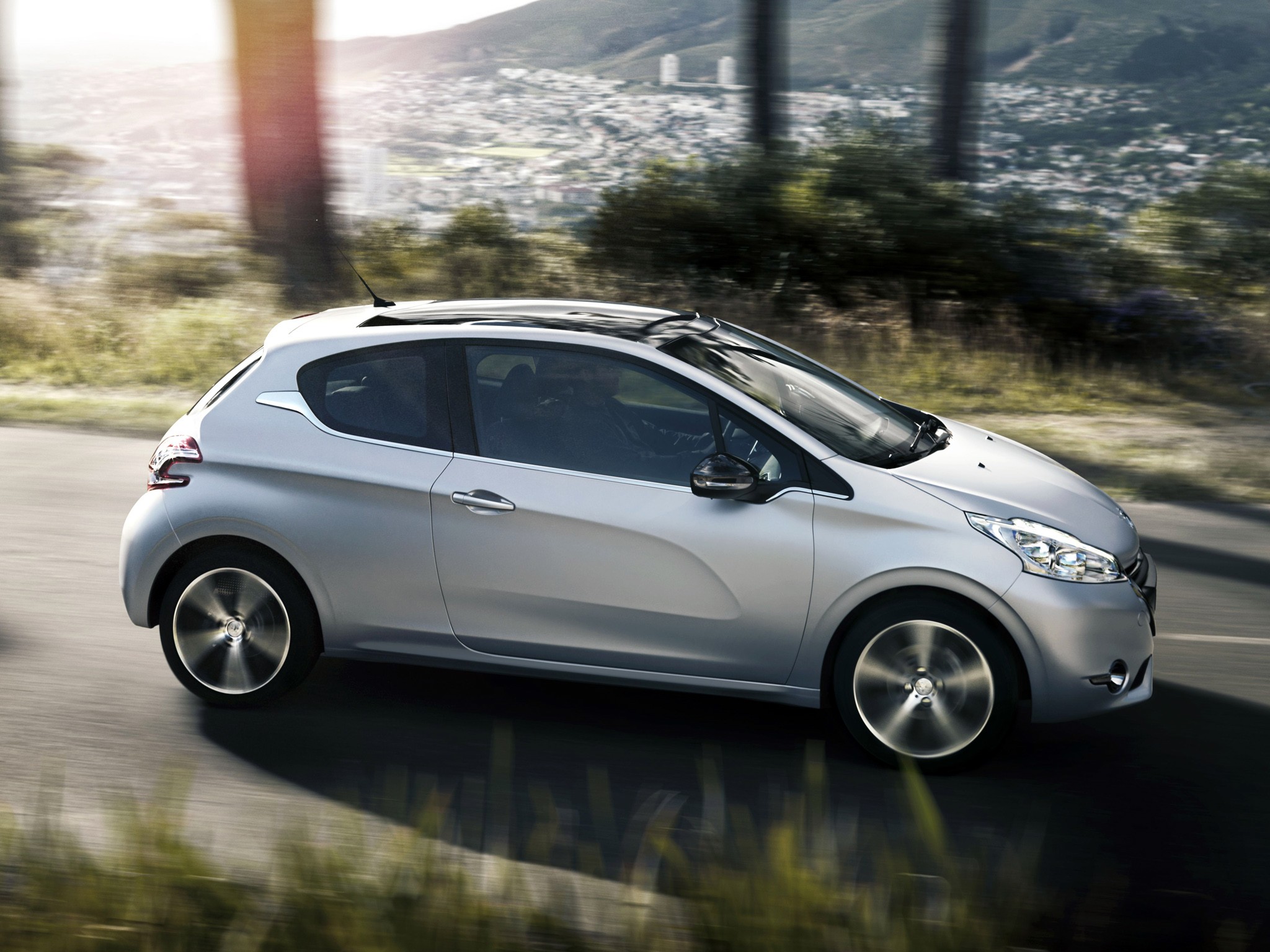 Peugeot 208 3 Doors photo 13
