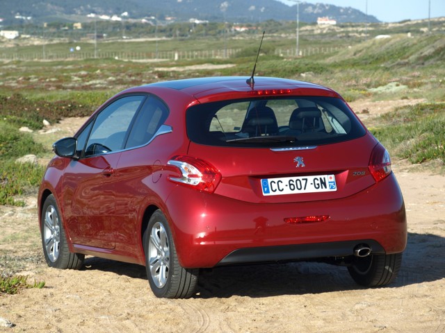 Peugeot 208 3 Doors photo 18