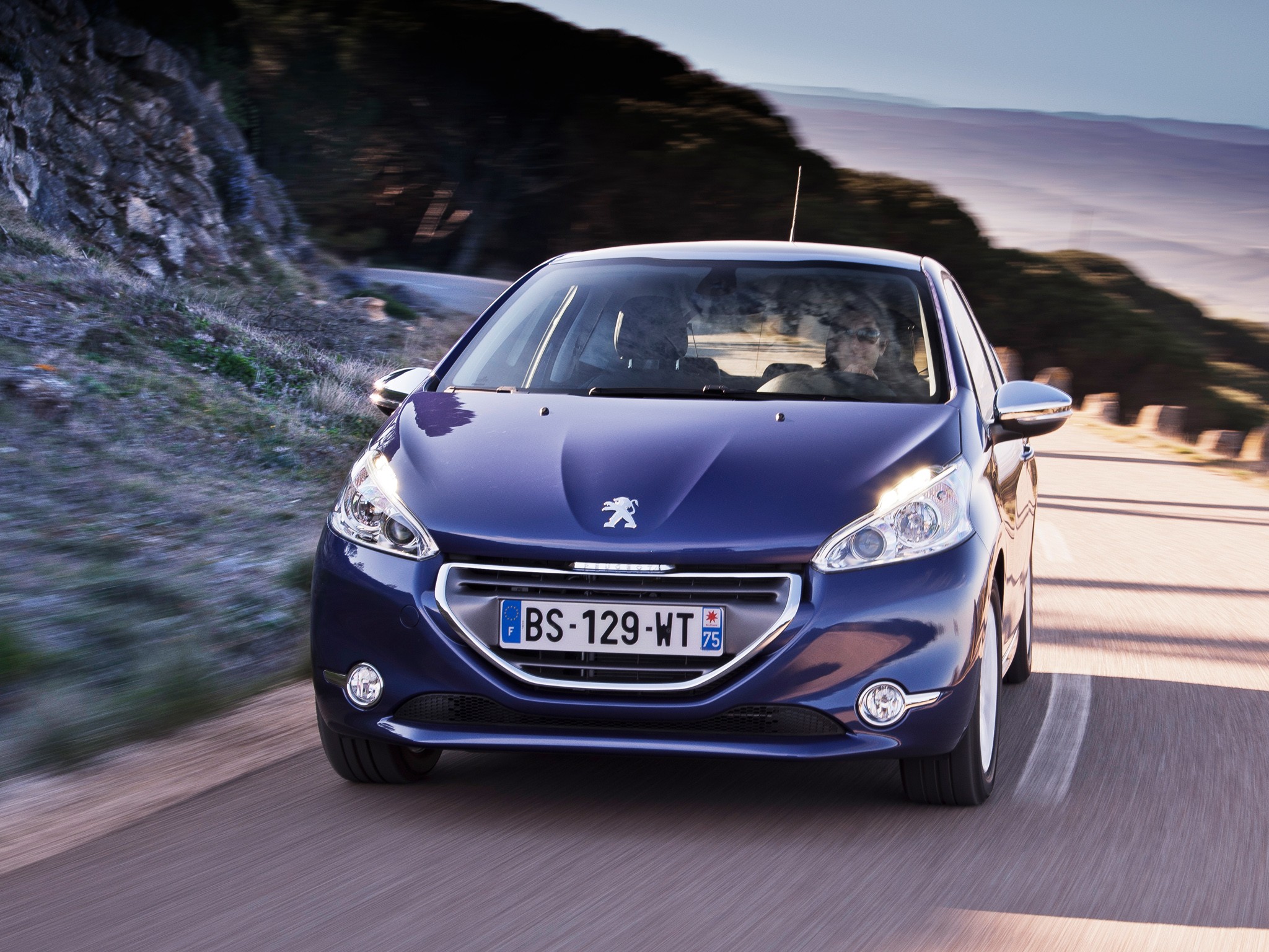 Peugeot 208 3 Doors photo 21