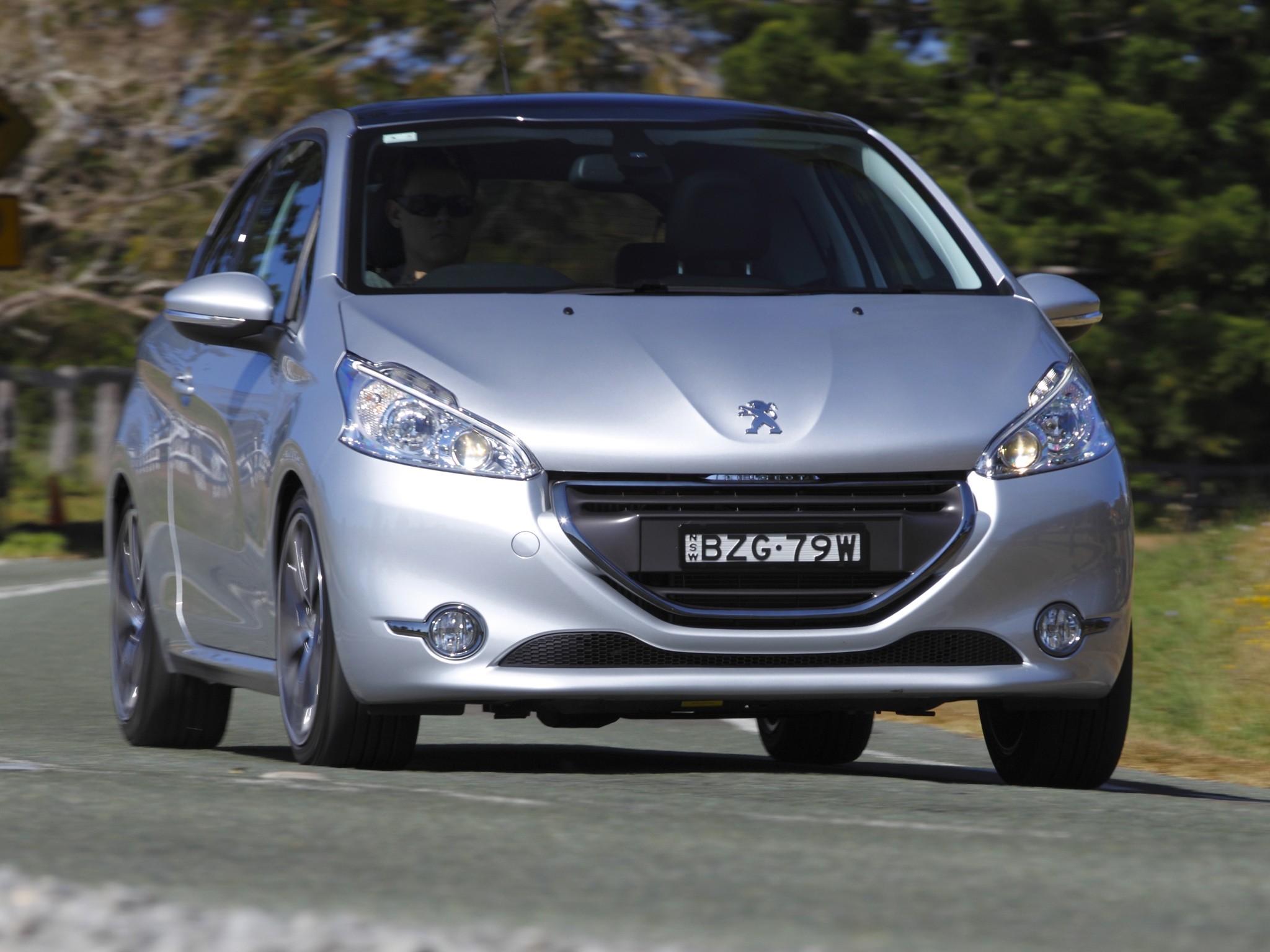 Peugeot 208 3 Doors photo 32