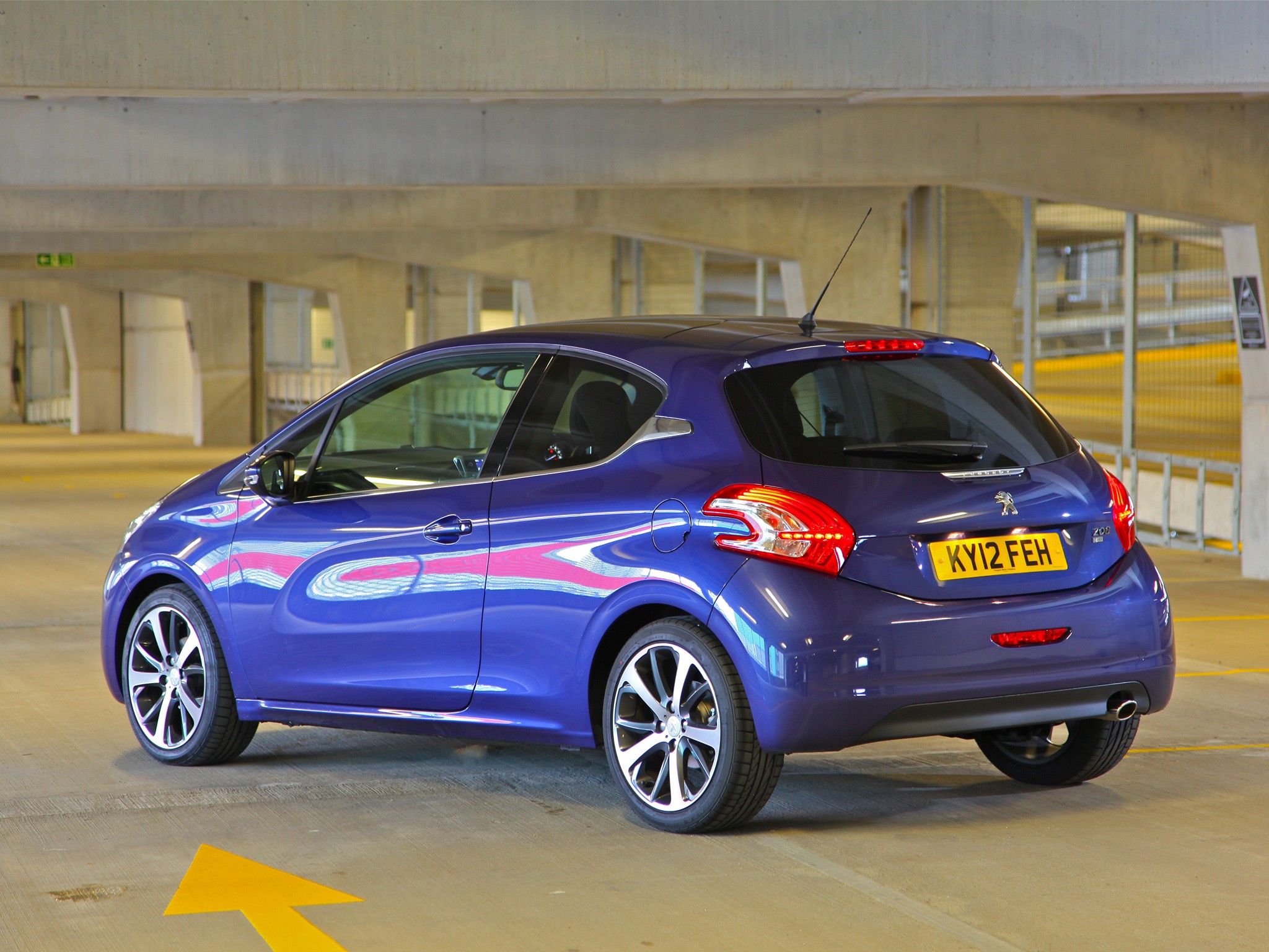 Peugeot 208 3 Doors photo 37
