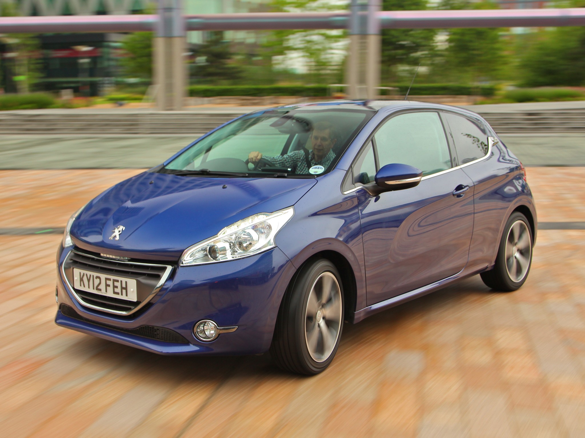 Peugeot 208 3 Doors photo 38