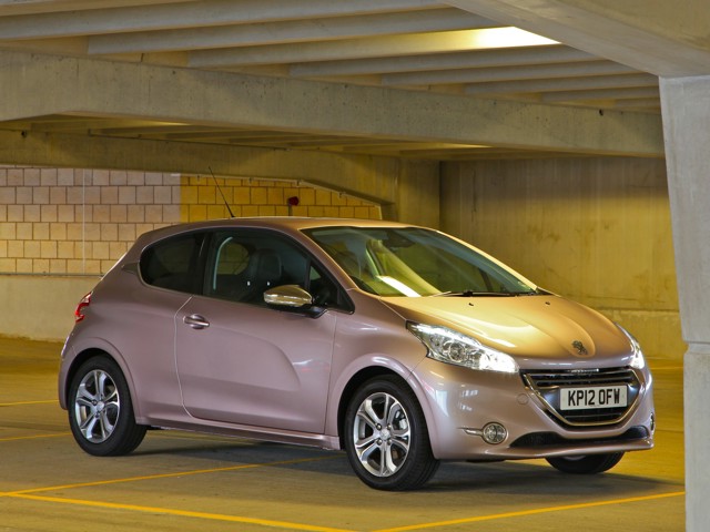 Peugeot 208 3 Doors photo 44