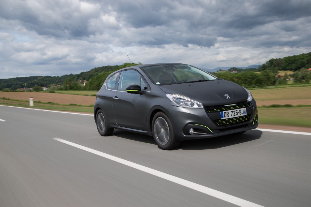 Peugeot 208 3 Doors photo 17