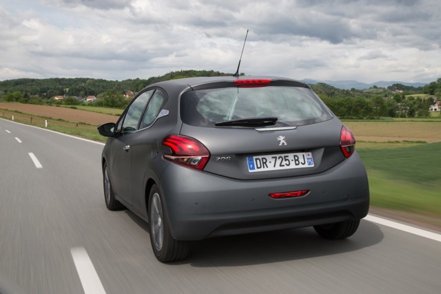 Peugeot 208 3 Doors photo 18