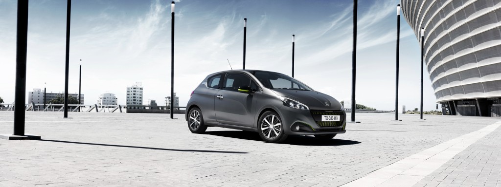 Peugeot 208 3 Doors photo 2