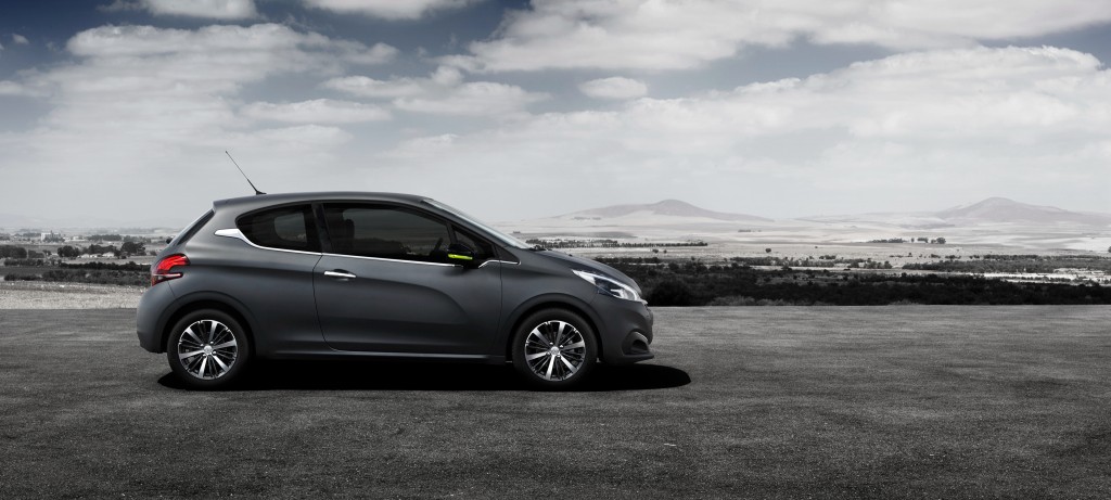 Peugeot 208 3 Doors photo 3