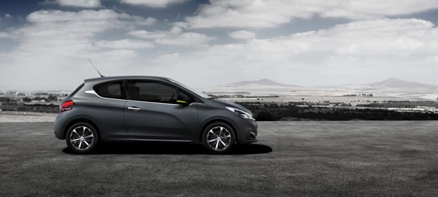 Peugeot 208 3 Doors photo 3