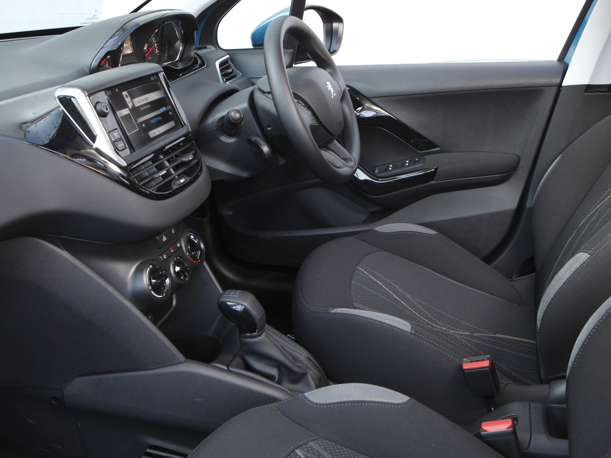 Peugeot 208 5 Doors photo 59