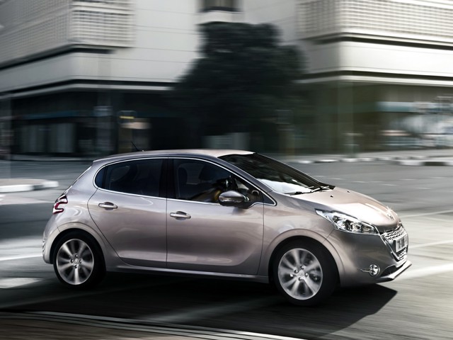 Peugeot 208 5 Doors photo 14