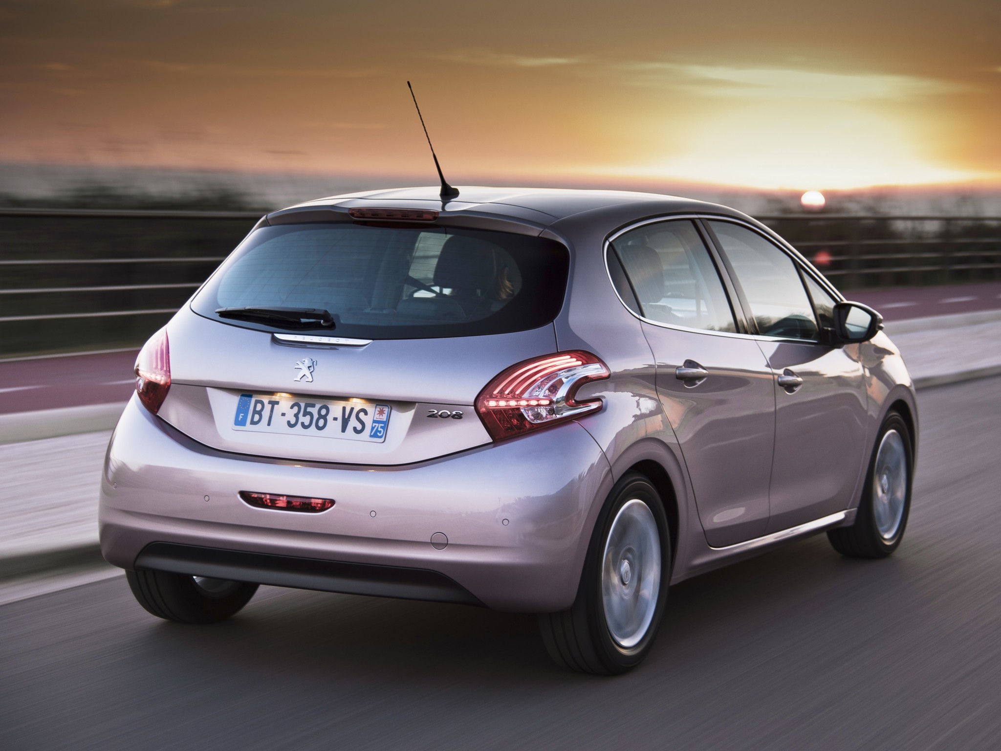 Peugeot 208 5 Doors photo 24