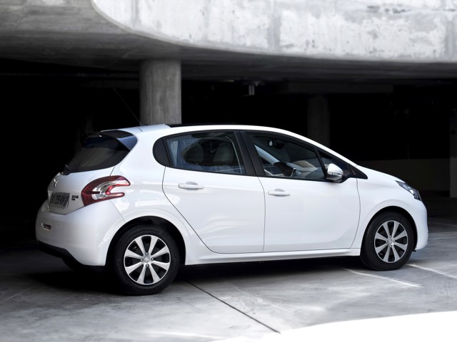 Peugeot 208 5 Doors photo 27