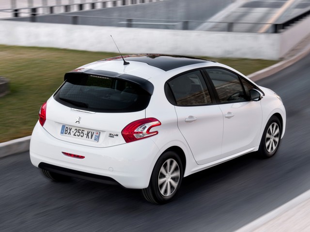 Peugeot 208 5 Doors photo 30