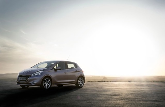 PEUGEOT 208 5 doors