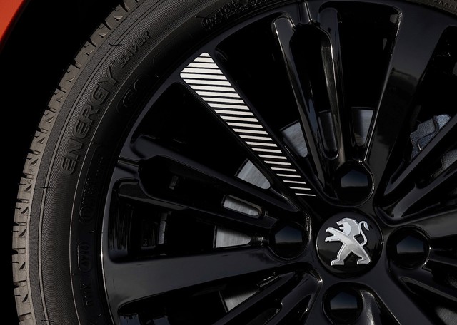 Peugeot 208 5 Doors photo 28